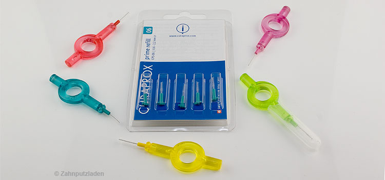 CURAPROX CPS 06 Zahnzwischenraumbürsten passen auch in enge Zahnzwischenräume
